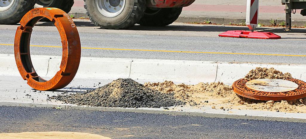 Manhole tops 